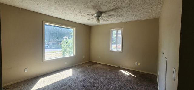 906 S Greene St, Spokane, WA 99202