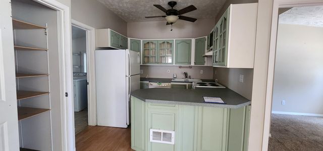 906 S Greene St, Spokane, WA 99202