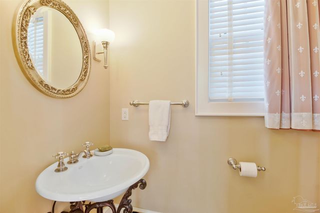 513 E Romana St, Pensacola, FL 32502