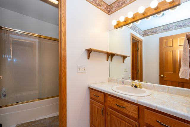 25047 W Palmer Court, Antioch, IL 60002