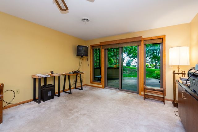 25047 W Palmer Court, Antioch, IL 60002