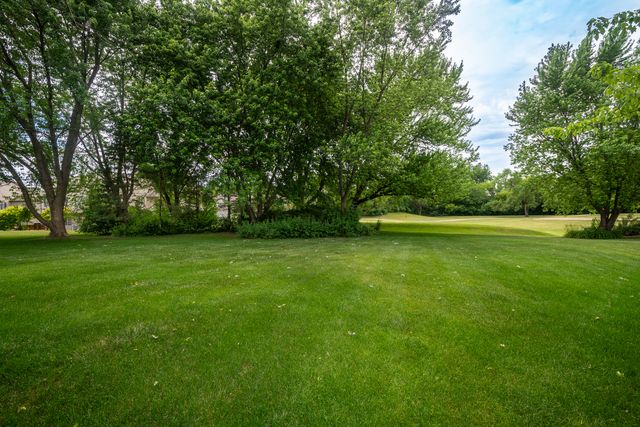 25047 W Palmer Court, Antioch, IL 60002