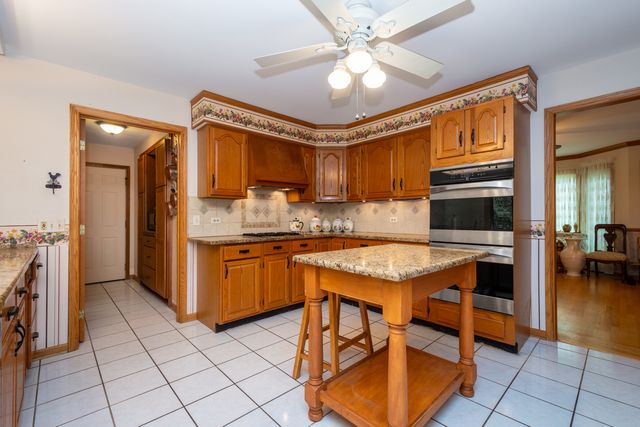 25047 W Palmer Court, Antioch, IL 60002