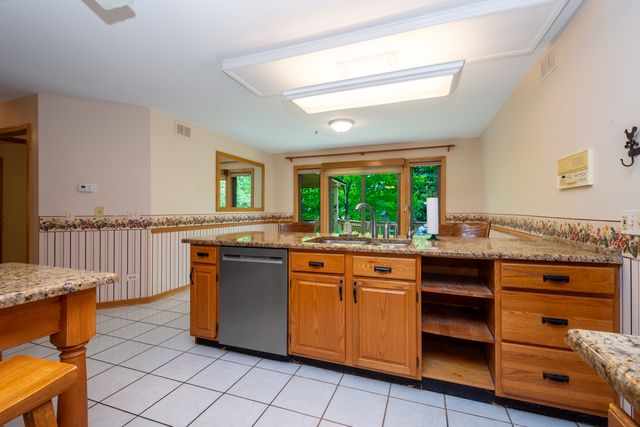 25047 W Palmer Court, Antioch, IL 60002