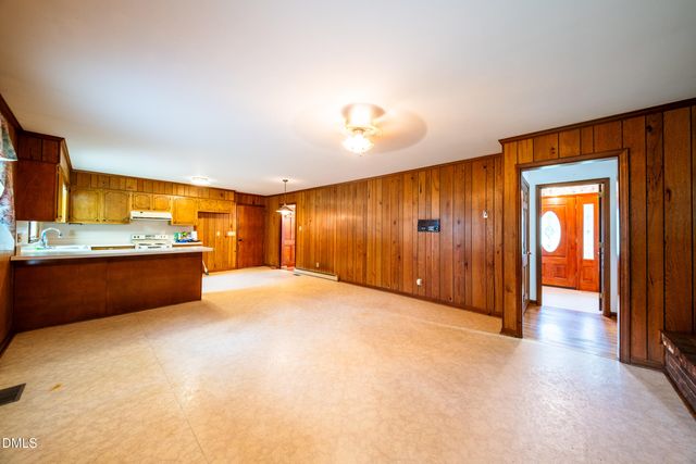 5108 Hicone Road, Mcleansville, NC 27301