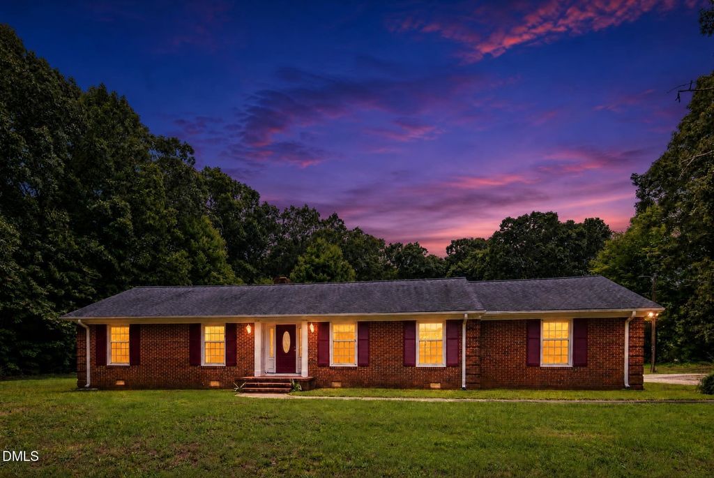 5108 Hicone Road, Mcleansville, NC 27301