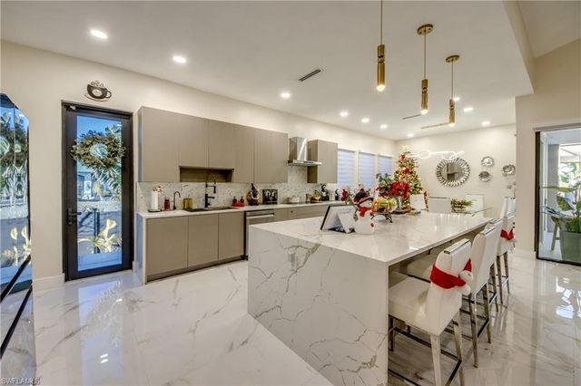 4231 NW 12th LN, Cape Coral, FL 33993