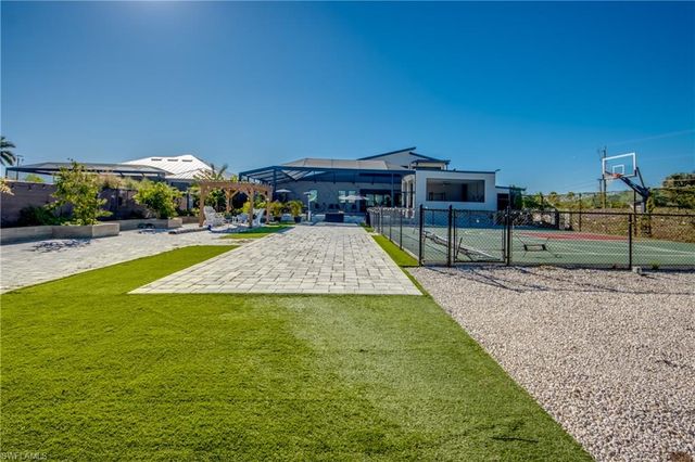 4231 NW 12th LN, Cape Coral, FL 33993