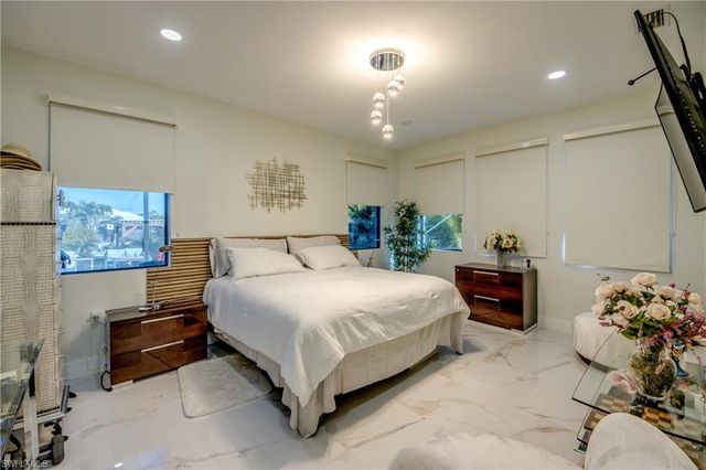 4231 NW 12th LN, Cape Coral, FL 33993