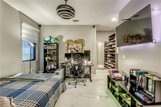 4231 NW 12th LN, Cape Coral, FL 33993