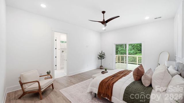 825 Breezewood Drive, Charlotte, NC 28262