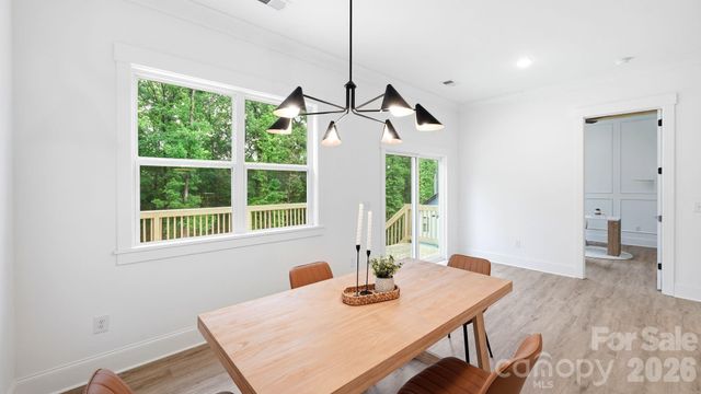 825 Breezewood Drive, Charlotte, NC 28262