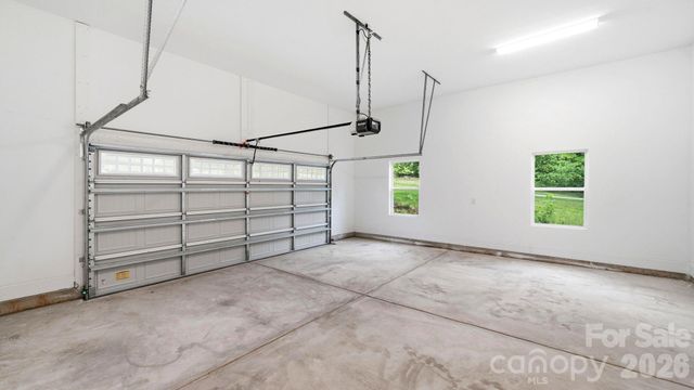 825 Breezewood Drive, Charlotte, NC 28262