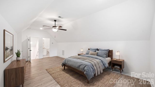 825 Breezewood Drive, Charlotte, NC 28262