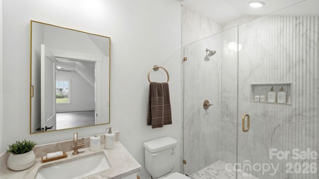 825 Breezewood Drive, Charlotte, NC 28262