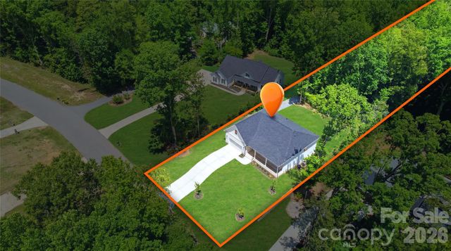 825 Breezewood Drive, Charlotte, NC 28262