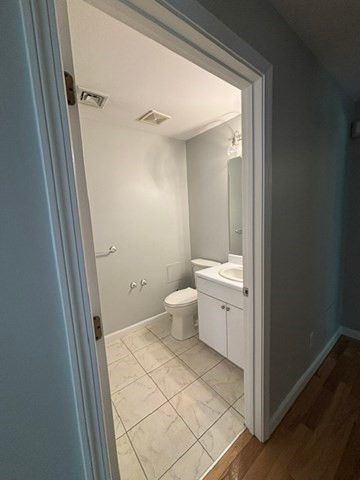 702 Gazebo Circle 702, Reading, MA 01867