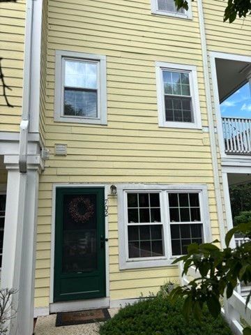 702 Gazebo Circle 702, Reading, MA 01867