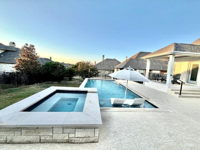 102 Waverly Spire CT, Austin, TX 78738