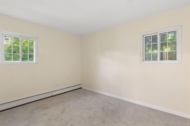 115 Rosemont Avenue, Farmingville, NY 11738