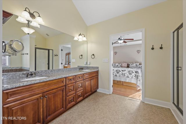 104 Crystal Cove Lane, Oak Ridge, TN 37830