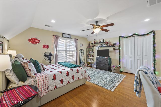 104 Crystal Cove Lane, Oak Ridge, TN 37830