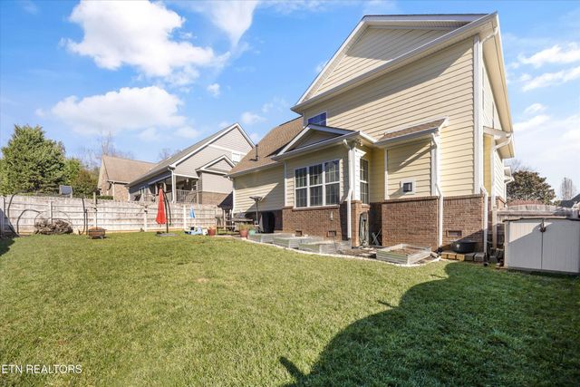 104 Crystal Cove Lane, Oak Ridge, TN 37830