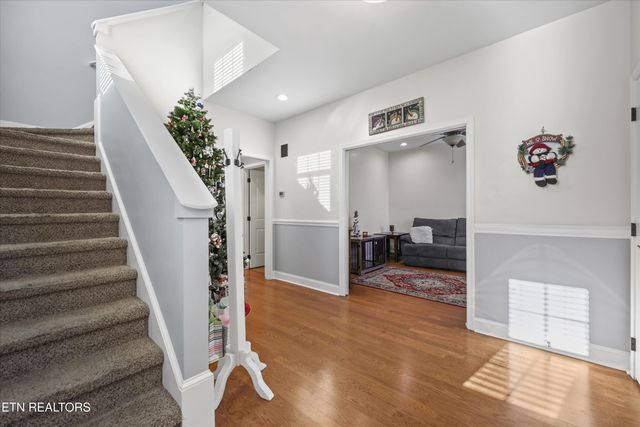 104 Crystal Cove Lane, Oak Ridge, TN 37830