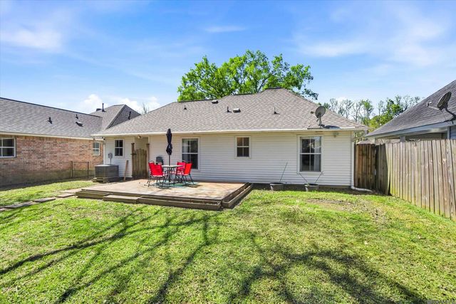 18152 Woodhaven Dr, Prairieville, LA 70769