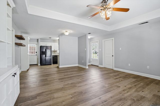 18152 Woodhaven Dr, Prairieville, LA 70769