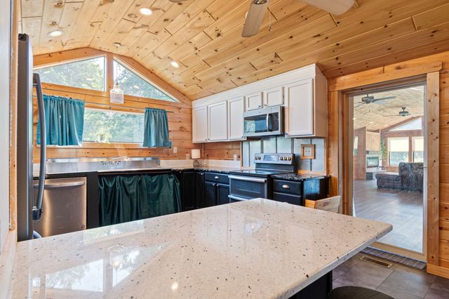 5490 Old Mill Creek Rd, Nunnelly, TN 37137