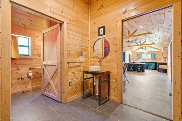 5490 Old Mill Creek Rd, Nunnelly, TN 37137
