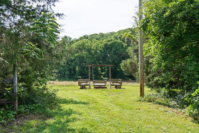 5490 Old Mill Creek Rd, Nunnelly, TN 37137