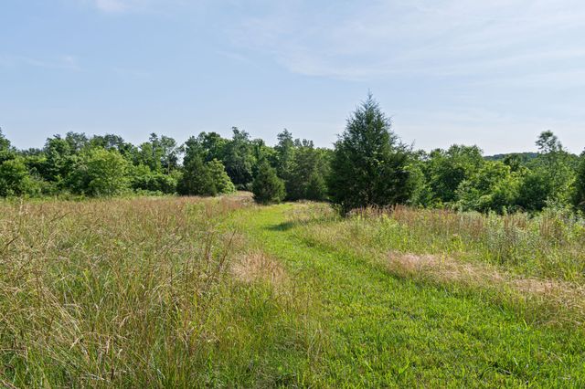 5490 Old Mill Creek Rd, Nunnelly, TN 37137