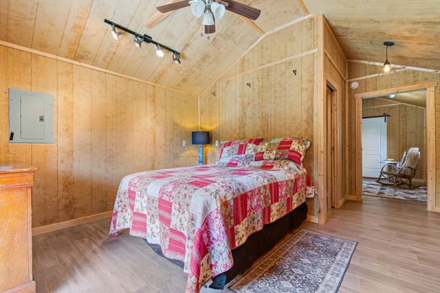 5490 Old Mill Creek Rd, Nunnelly, TN 37137