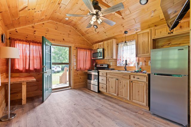 5490 Old Mill Creek Rd, Nunnelly, TN 37137