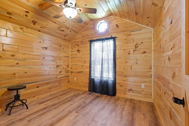 5490 Old Mill Creek Rd, Nunnelly, TN 37137