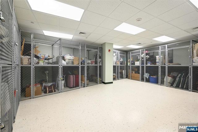 189 Forest Avenue 117, Paramus, NJ 07652