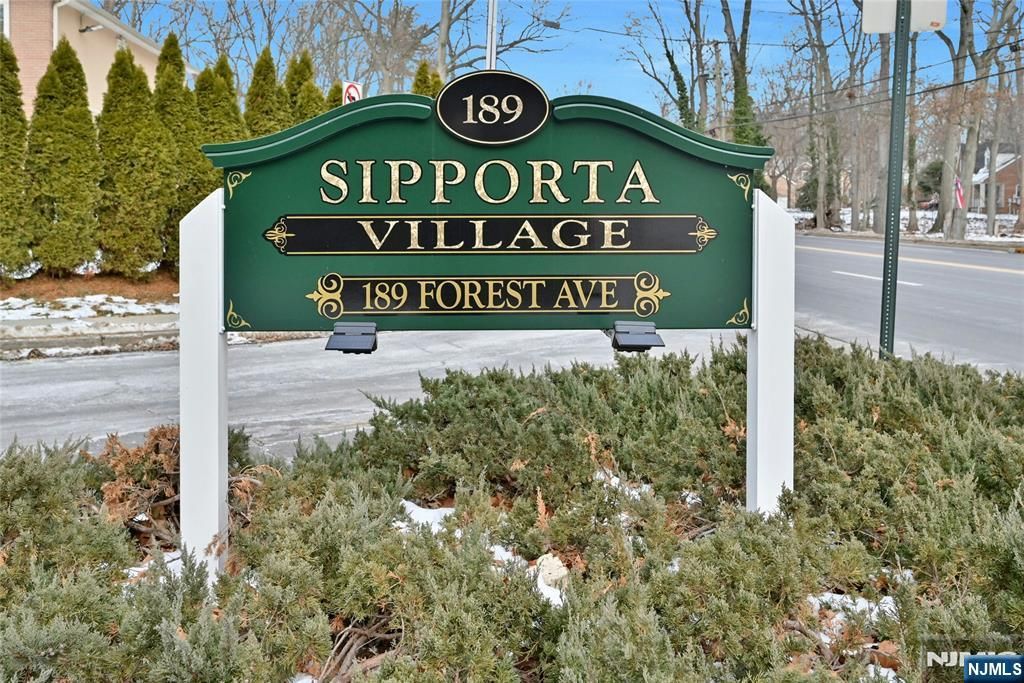 189 Forest Avenue 117, Paramus, NJ 07652