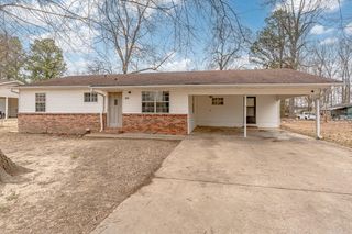 501 Walnut Dr, Paragould, AR 72450