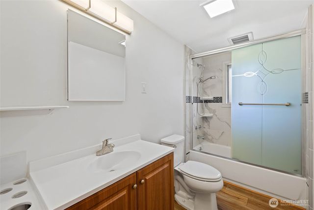 1011 E Smith Street, Kent, WA 98030