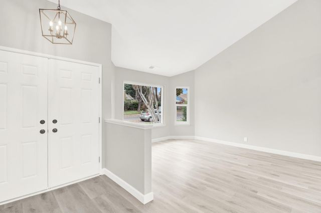 3817 Wilmington Way, Modesto, CA 95357