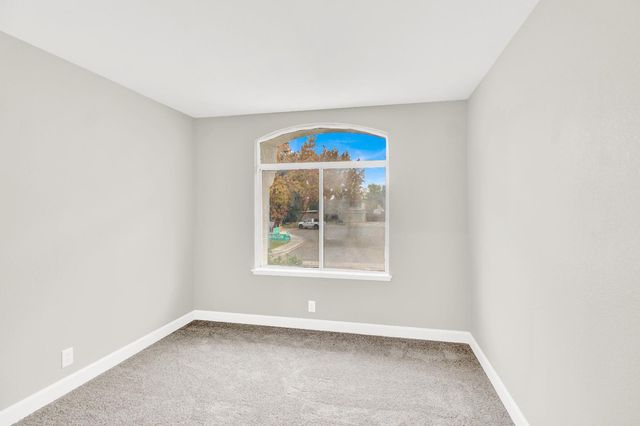 3817 Wilmington Way, Modesto, CA 95357