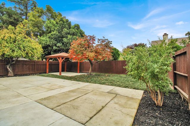 3817 Wilmington Way, Modesto, CA 95357