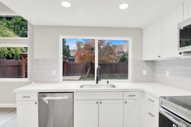 3817 Wilmington Way, Modesto, CA 95357