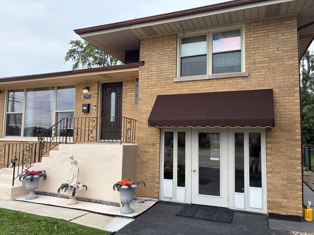 7923 Central Avenue, Burbank, IL 60459 — photo 2