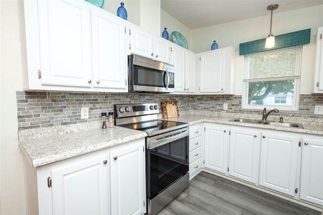 728 PRADO DRIVE, Lady Lake, FL 32159