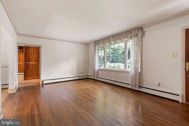 911 DARLEY RD, Wilmington, DE 19810