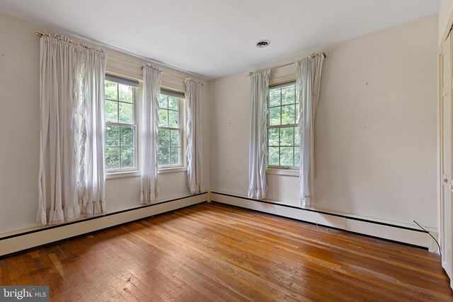 911 DARLEY RD, Wilmington, DE 19810
