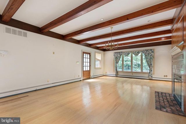 911 DARLEY RD, Wilmington, DE 19810